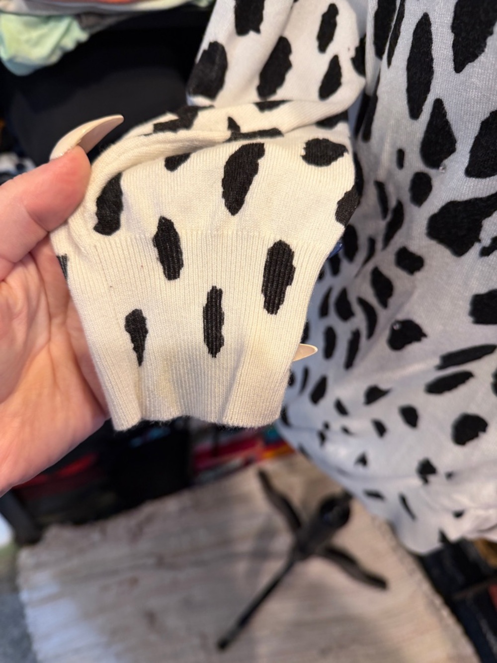 #452.🪷Xhilaration Black and White Spot Print Sweater. Xl - Picture 7 of 8